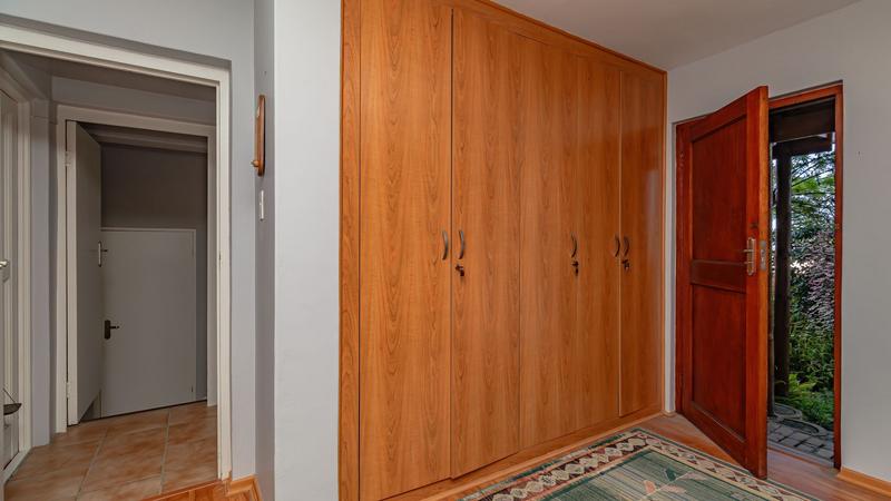 5 Bedroom Property for Sale in Hersham Western Cape